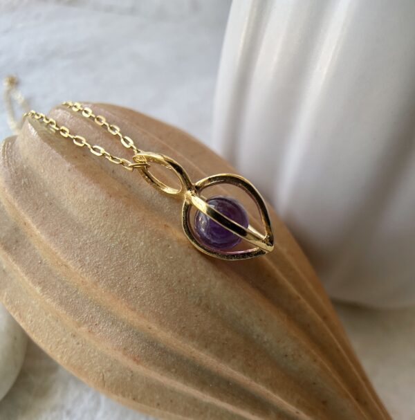 Amethyst Pod Necklace 18kt over sterling