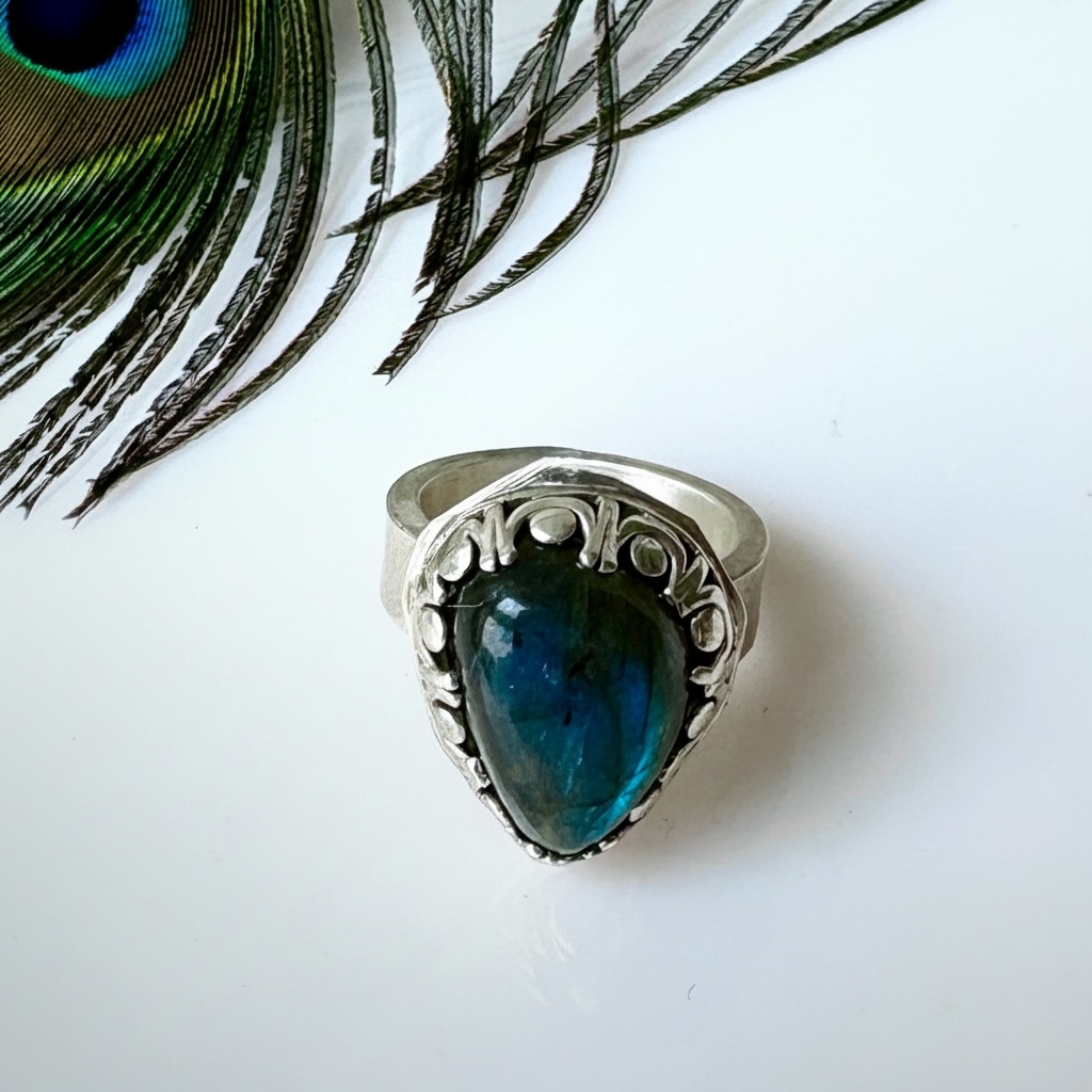 Freeform Labradorite Ring